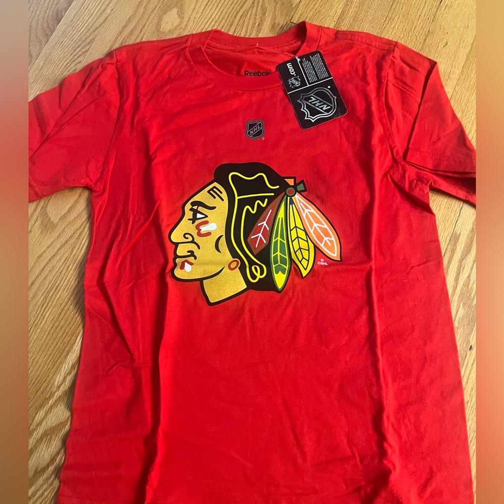 - Nhl chicago Blackhawks shirt